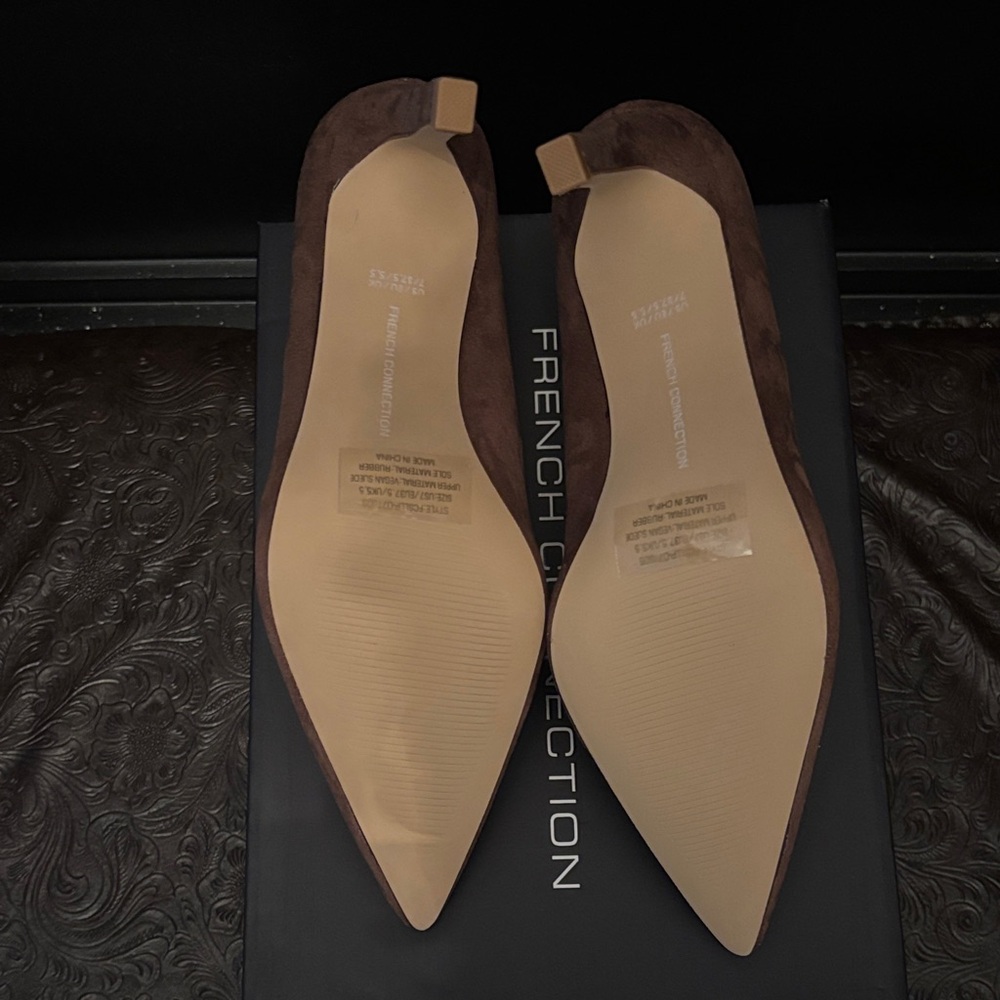 NIB French Connection Brown Microsuede Heels - Picture 2 of 5